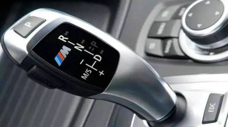 自動擋車掛R檔為什么會前進(jìn)