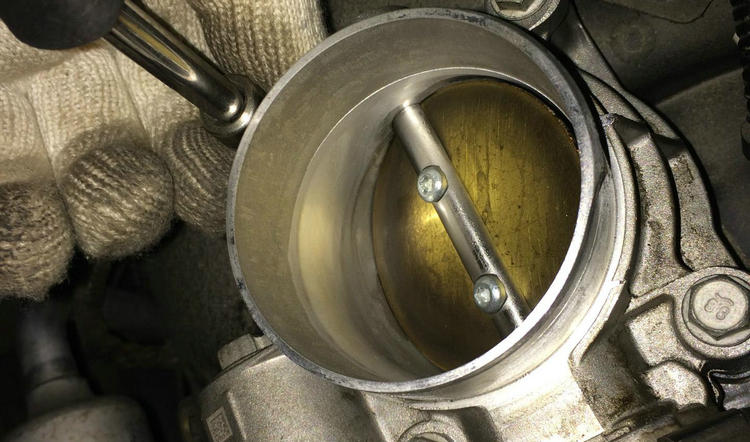 節(jié)氣門有機(jī)油正常嗎