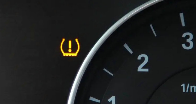 胎壓燈亮黃燈應該去維修嗎