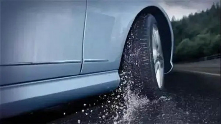 車(chē)子打滑走不動(dòng)怎么辦