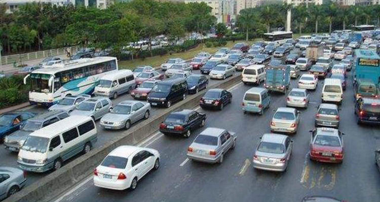 定速巡航省油還是自己開(kāi)省油