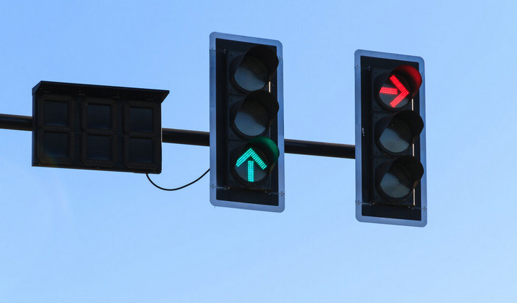 等紅燈時(shí)上下人會被拍嗎