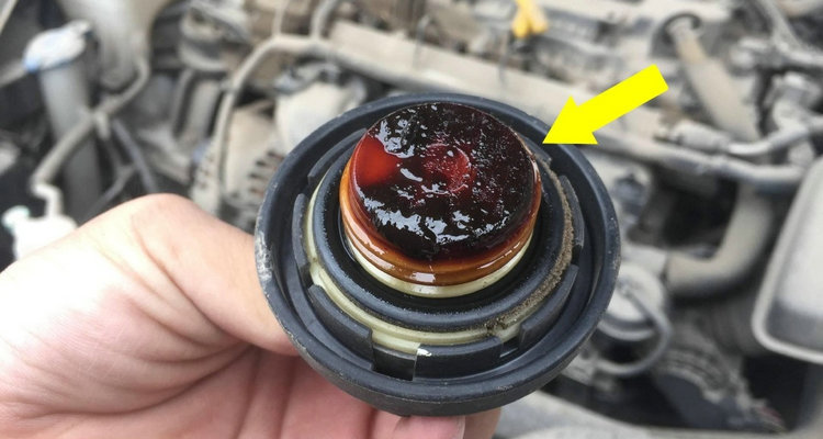 怎么判斷發(fā)動機有沒有油泥