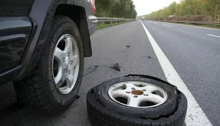 高速公路車胎爆了怎么辦