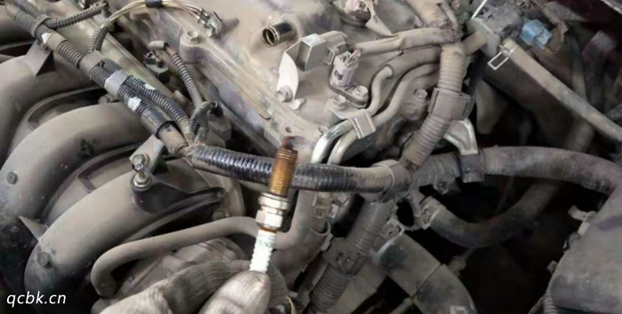 發(fā)動(dòng)機(jī)火花塞多久更換