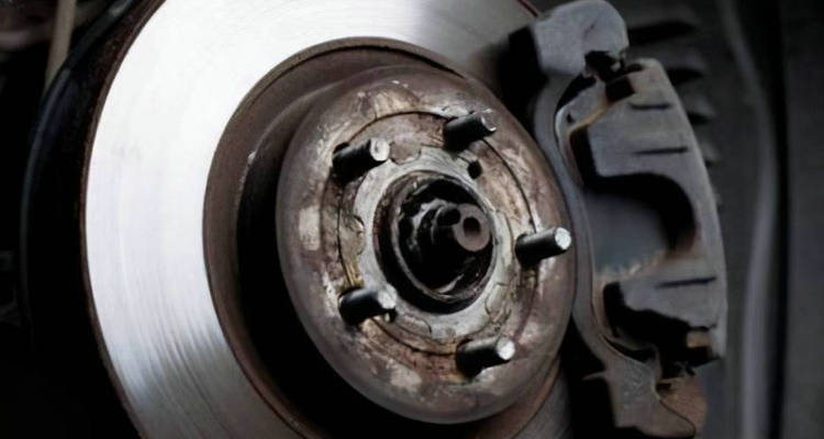 剎車盤不平整對車有什么影響