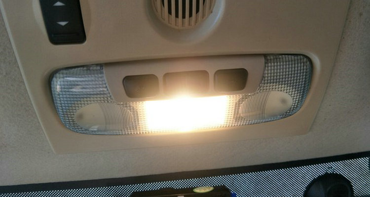 車(chē)內(nèi)閱讀燈耗電量大嗎 汽車(chē)閱讀燈耗電厲害嗎