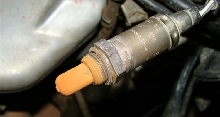 汽車(chē)氧傳感器怎么拆卸