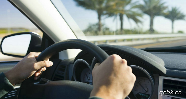 停車(chē)的時(shí)候車(chē)體抖動(dòng)怎么回事