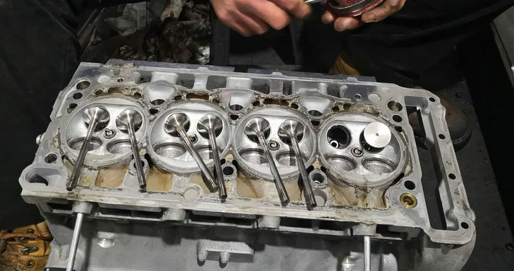 燒機(jī)油用什么型號(hào)機(jī)油好一些