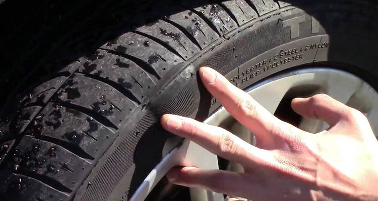 輪胎表面蹭破了點(diǎn)皮怎么辦