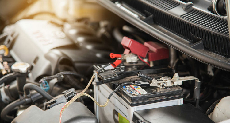 汽車電瓶對(duì)接點(diǎn)火方法