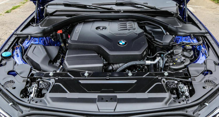 發(fā)動(dòng)機(jī)一啟動(dòng)風(fēng)扇就轉(zhuǎn)正常嗎