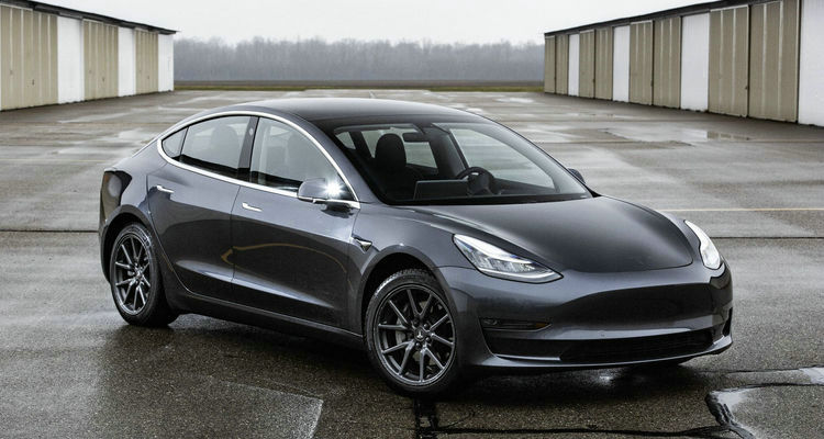 特斯拉開(kāi)八年一定要換電池嗎