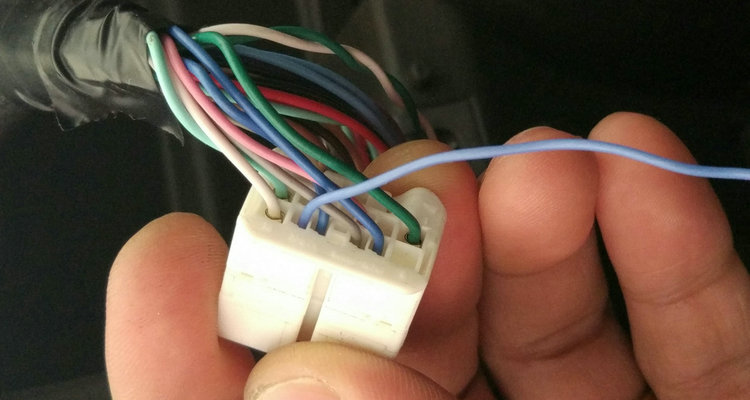 安裝霧燈接線(xiàn)教程