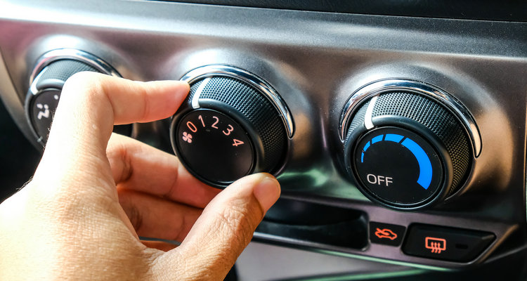 冬天汽車(chē)開(kāi)暖風(fēng)的正確方法