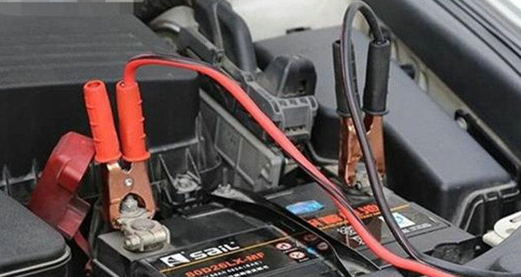 汽車(chē)搭電正負(fù)極接錯(cuò)冒火花了怎么辦