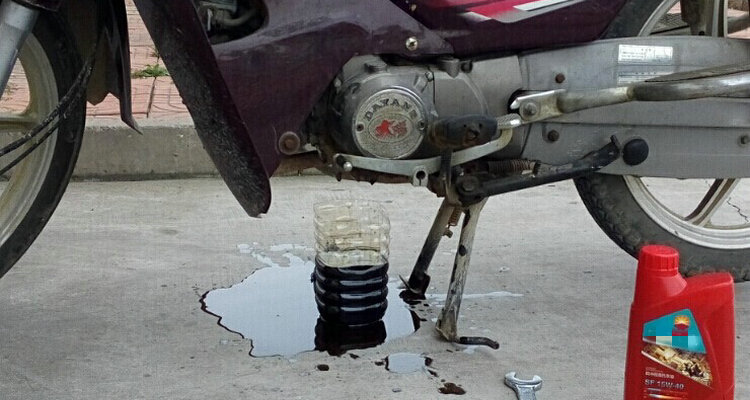 摩托車(chē)機(jī)油乳化是什么原因造成的