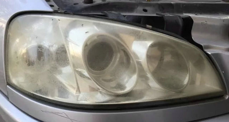 大燈外殼發(fā)黃怎么處理