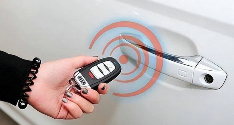 車鑰匙開鎖一直響怎么辦