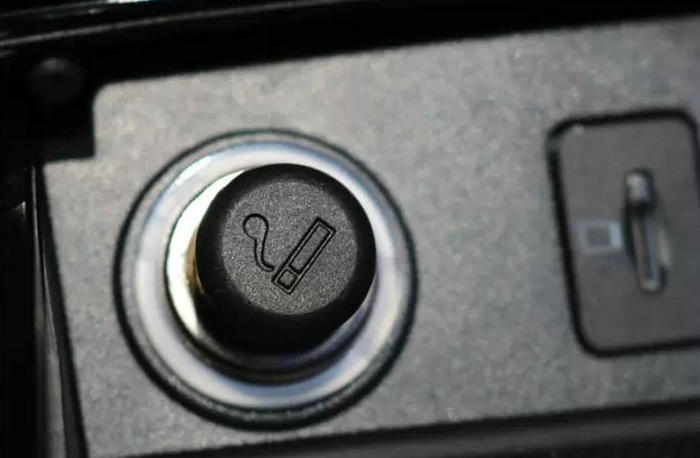 點(diǎn)煙器拔不出來怎么辦