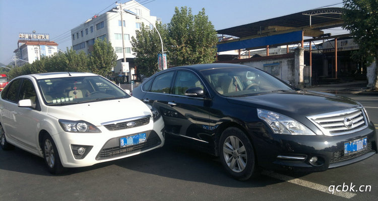 兩車(chē)相蹭一車(chē)沒(méi)有痕跡是怎么回事