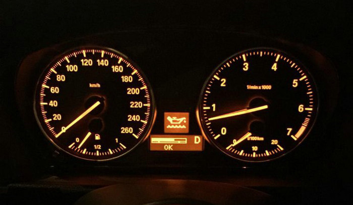 機(jī)油剩余量過(guò)低還能開(kāi)嗎