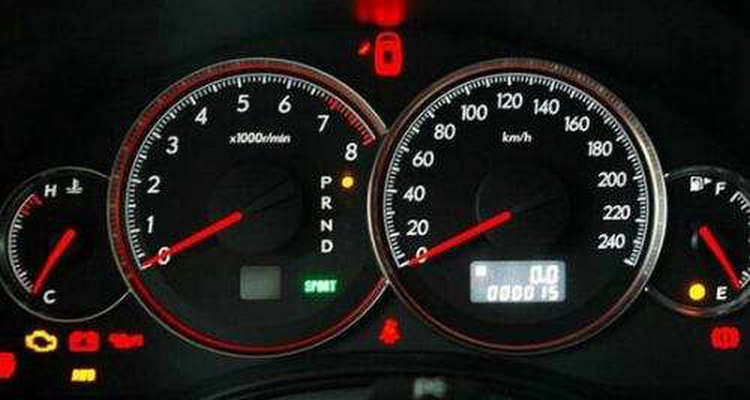 汽車發(fā)動機排放故障燈亮是什么原因