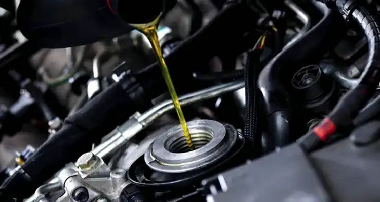 汽車發(fā)動機(jī)油泥多了有什么影響