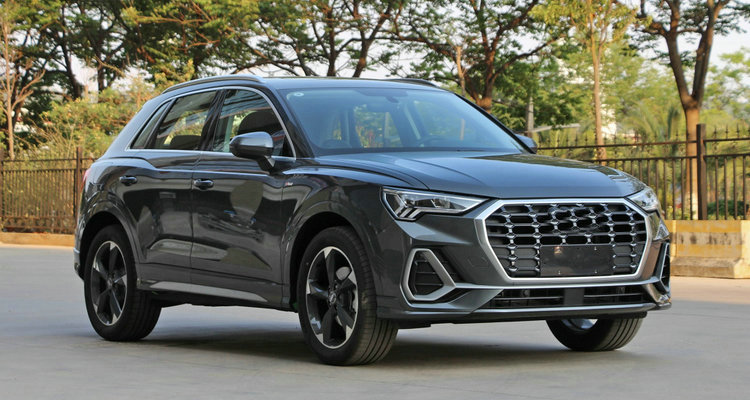 汽車打著不走費油嗎