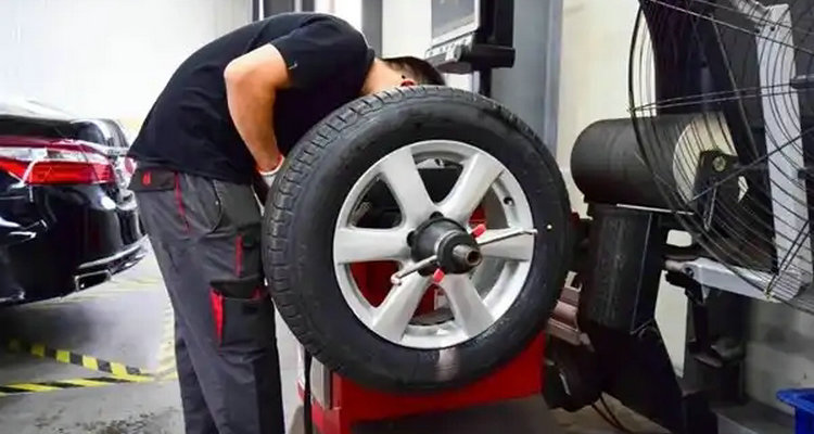 四輪動(dòng)平衡和四輪定位區(qū)別