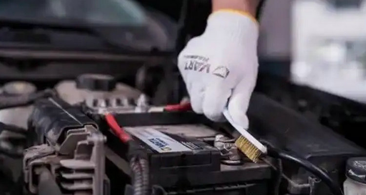 如何延長(zhǎng)汽車電池的使用壽命