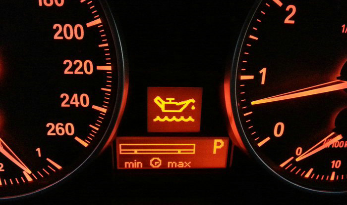 機(jī)油燈亮了還能繼續(xù)開嗎