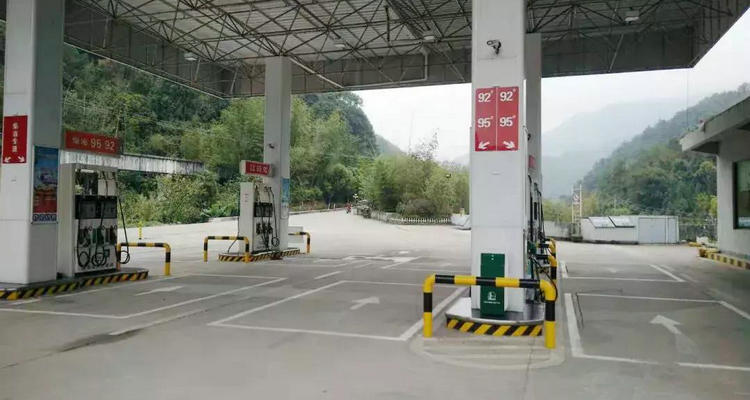 車放加油站一晚可以嗎