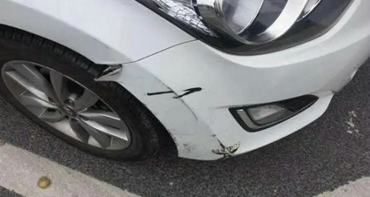 車子不知道被誰刮了怎么辦