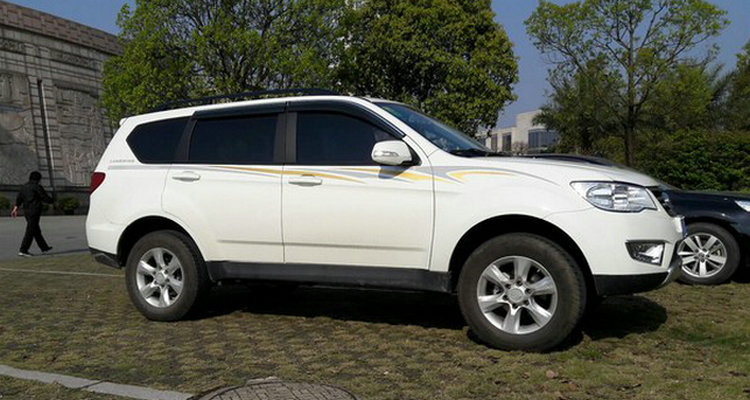 車踩油門速度上不來是什么原因