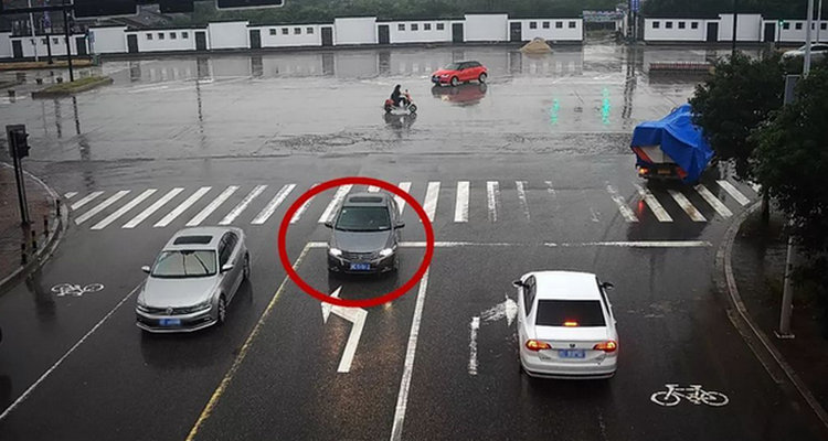 國(guó)道不小心逆行了扣幾分罰多少錢