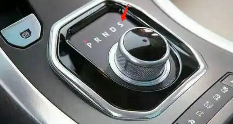 自動擋車行駛中能不能從D掛到S檔位