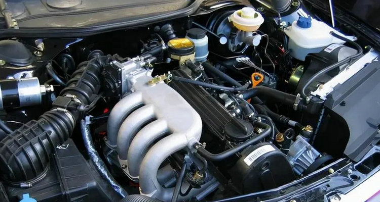 發(fā)動機(jī)噪音大抖動是什么原因