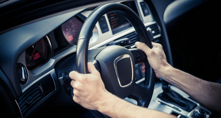 方向盤打死倒車有異響是什么原因