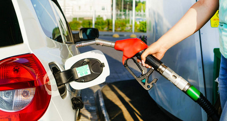 去加油站加油時(shí)需要熄火嗎