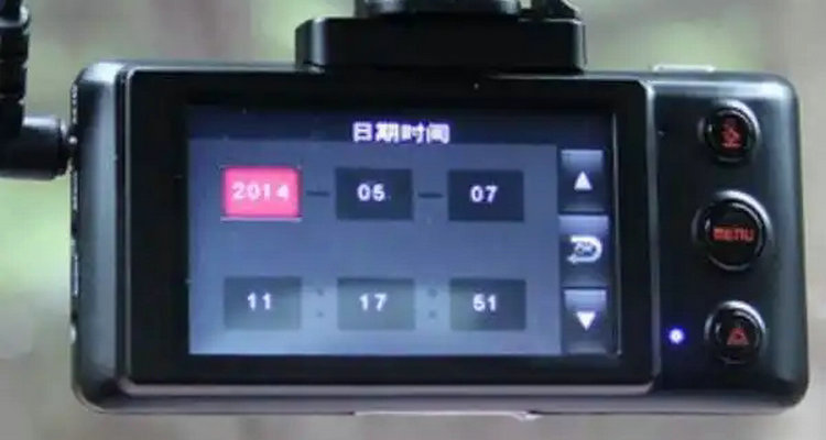 行車記錄儀時間不對怎么調(diào)