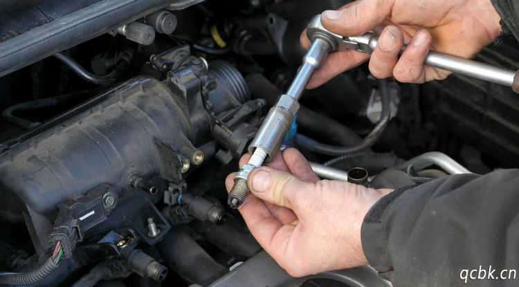 火花塞的更換周期和火花塞的材質(zhì)有關(guān)嗎