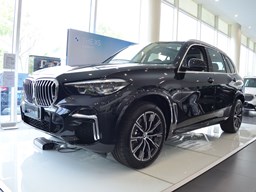 2022款 華晨寶馬X5外觀圖片