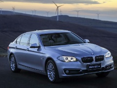 2020款5系插電混動版測評 寶馬530價(jià)格多少