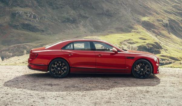 賓利飛馳V8售價(jià)，國(guó)內(nèi)售價(jià)251.8萬(wàn)元（價(jià)格就是財(cái)富象征）