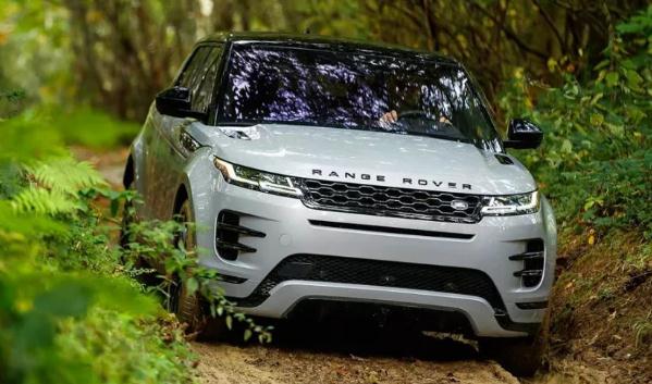 路虎攬勝極光新車型，超強(qiáng)動(dòng)力帶你飛（野性就是資本）