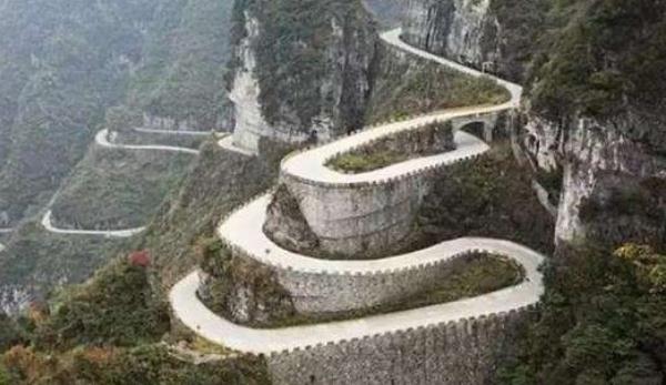 山區(qū)道路對安全行車的主要影響，路況不好要集中精力