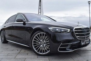 奔馳s350報(bào)價(jià) 2022款奔馳s級(jí)售價(jià)87萬(分期月供1.8萬)