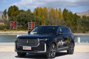 2022奔騰t99車(chē)主真實(shí)口碑，車(chē)身霸氣內(nèi)飾高端